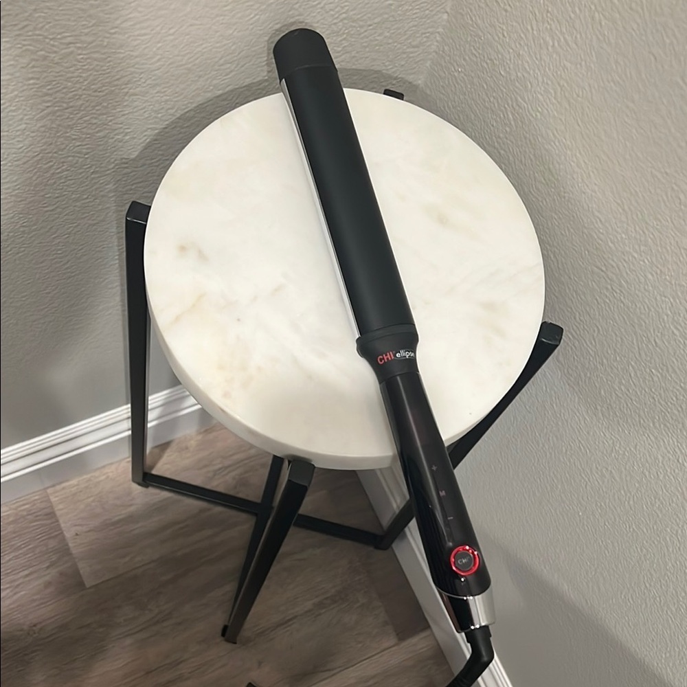 Black Hair Styling Wand Never used